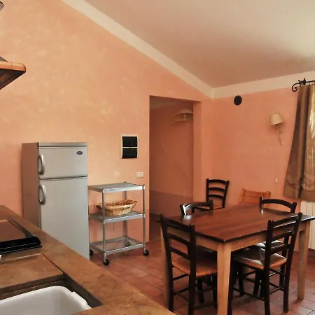 Near Trasimeno With Pool *